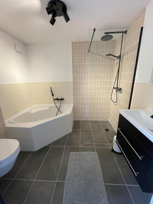 Modern Beach House For 12 Pers! With Jacuzzi جوليانادورب المظهر الخارجي الصورة